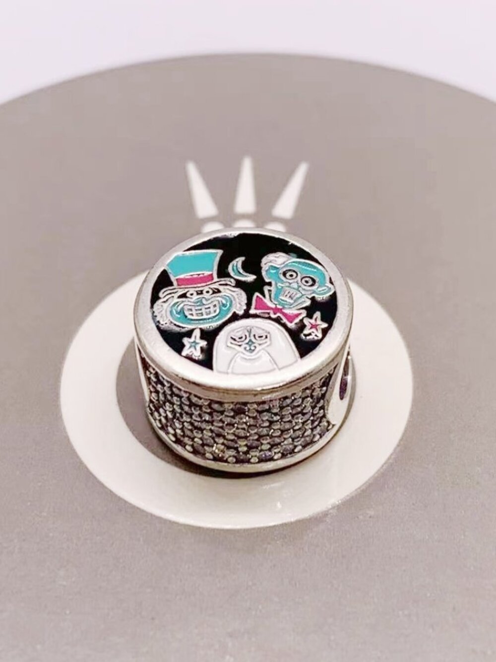Pandora Halloween 2023 Haunted Mansion Hitchhiking Ghosts Bead Charm